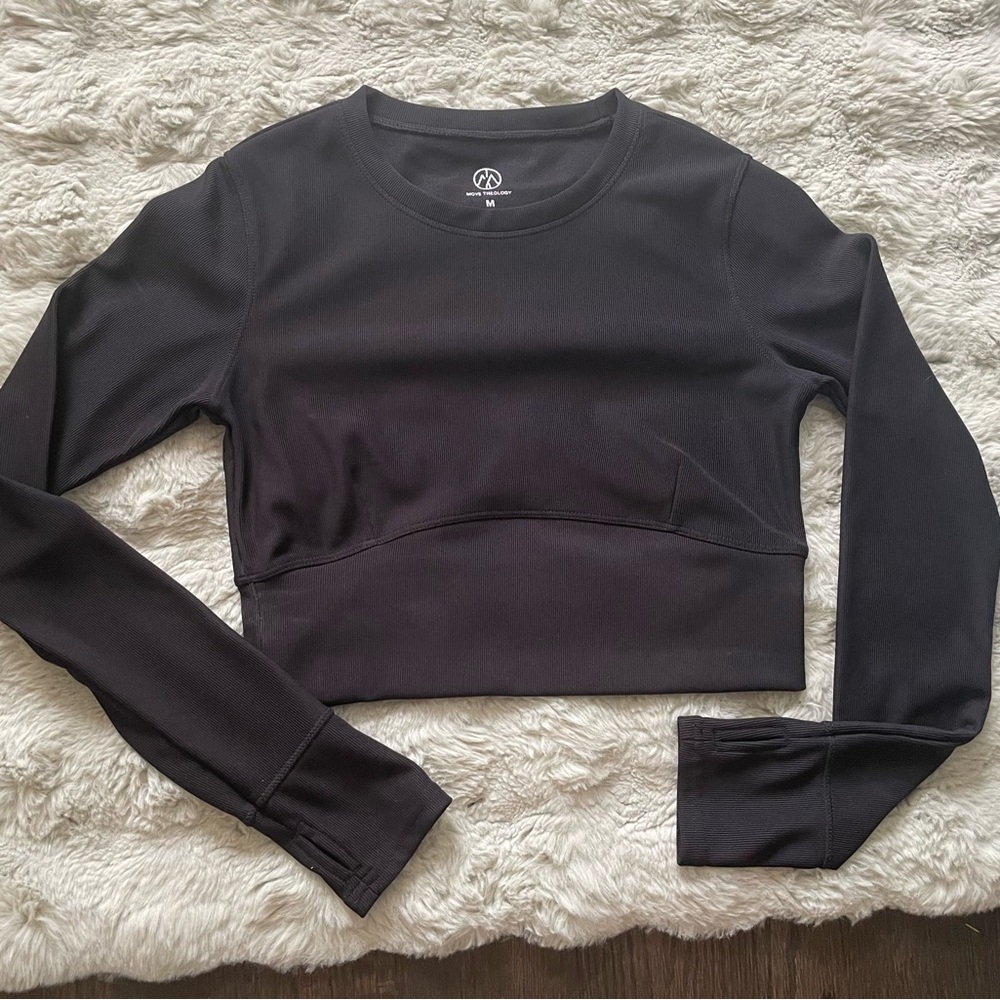 Black Long Sleeve Crop Top